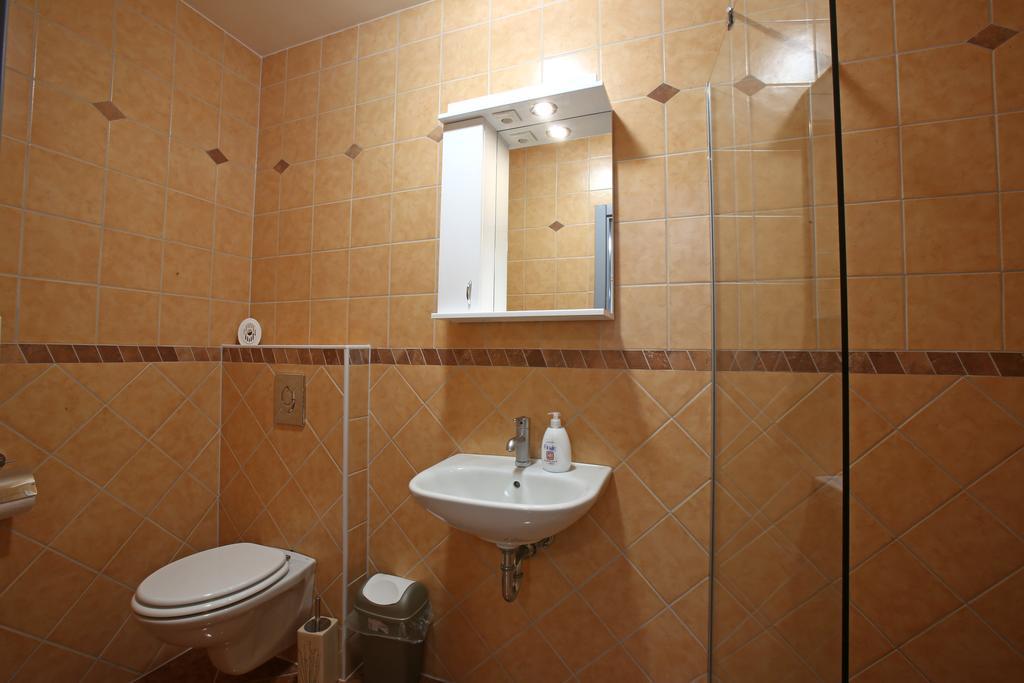 Gostilna In Prenocisca Gedzo Hotel Novo Mesto Eksteriør billede