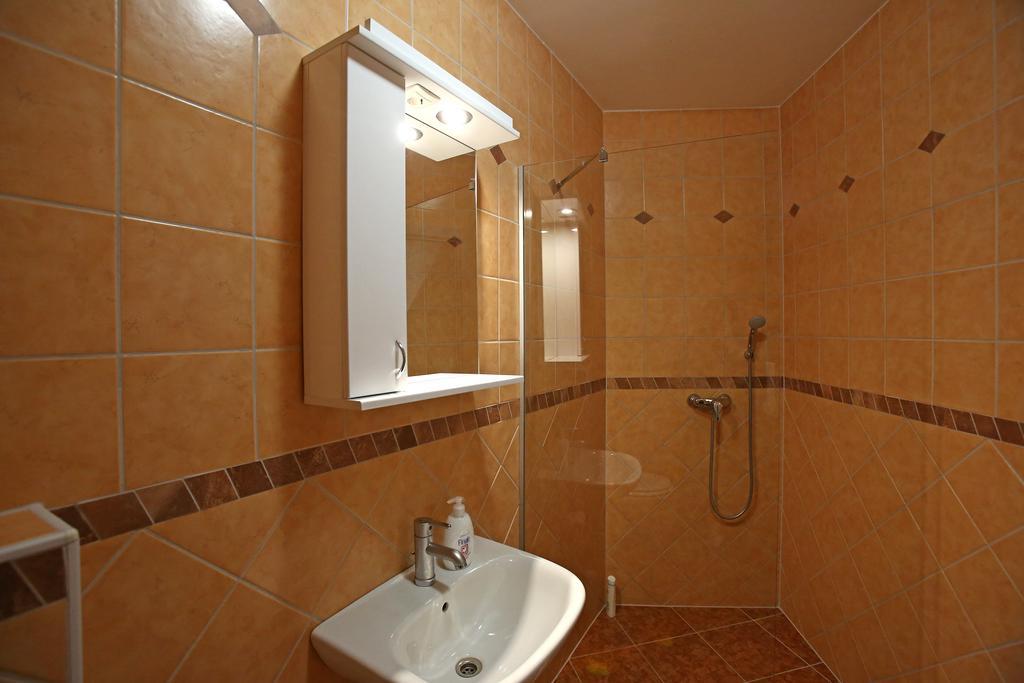 Gostilna In Prenocisca Gedzo Hotel Novo Mesto Eksteriør billede