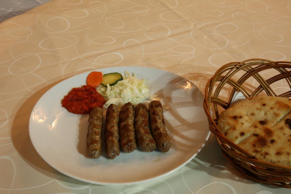 Gostilna In Prenocisca Gedzo Hotel Novo Mesto Eksteriør billede